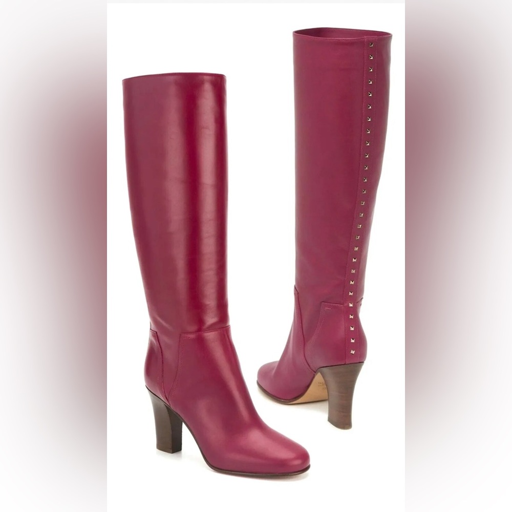 VALENTINO GARAVANI
Rockstud leather knee boots size 37